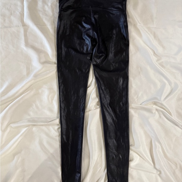 Spanx‎ Womens Medium M Black Faux Leather Look High Waist Leggings - Picture 5 of 6